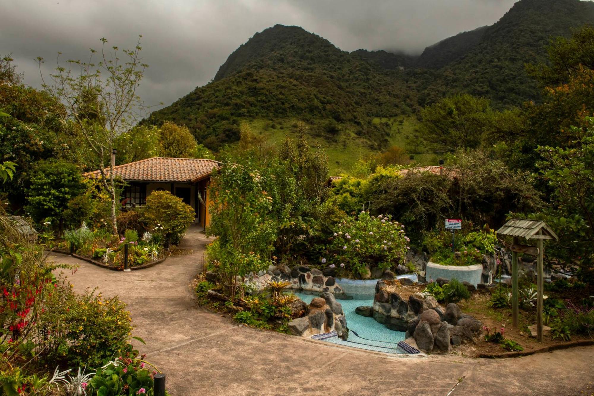 Termas De Papallacta Eksteriør billede Hot springs in Baños