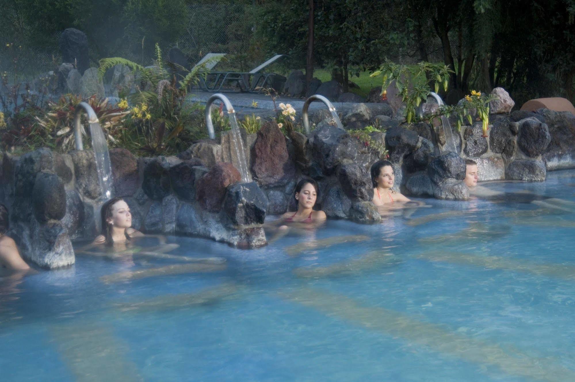 Termas De Papallacta Eksteriør billede Thermal baths in Baños, Ecuador